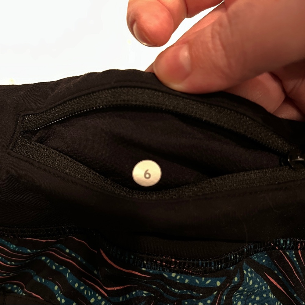 Set of 4 Lululemon Speed Up Running Shorts Size 6 - Picture 14 of 14